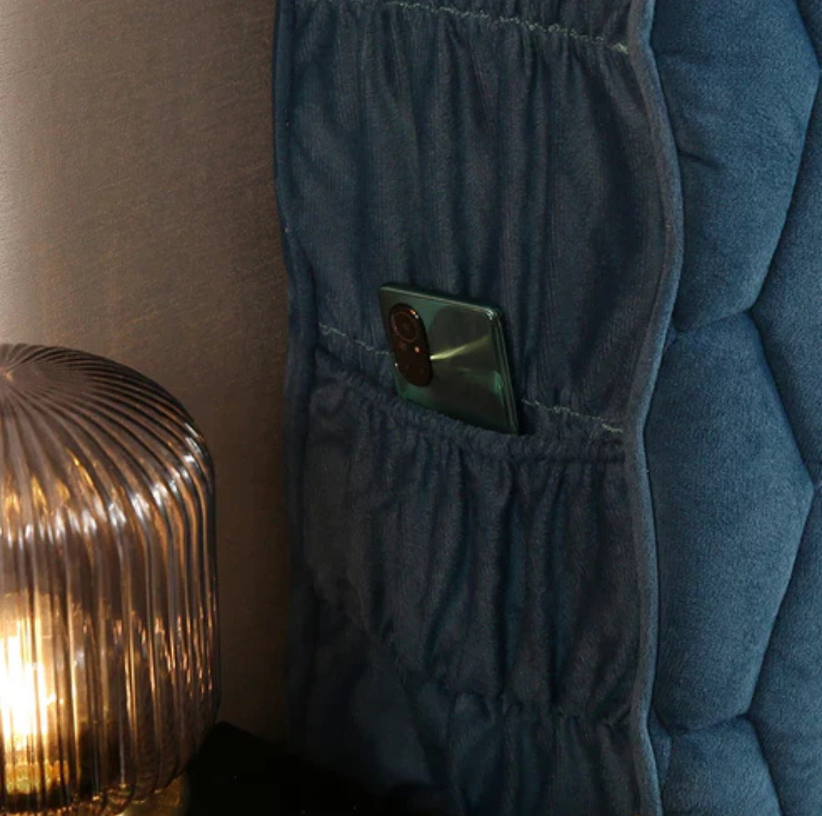 Housse de Tête de Lit Matelassée avec Poche Latérale